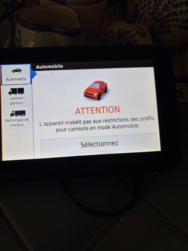 gps Garmin 770 LMT D voiture porteur et camion, Auto diversen, Autonavigatie, Zo goed als nieuw, Ophalen of Verzenden