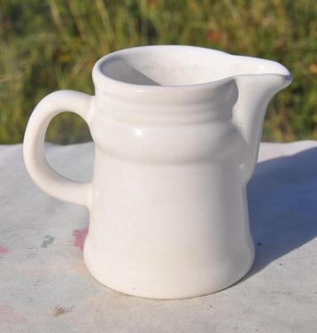pot au lait en faience blanche (1) beschikbaar voor biedingen