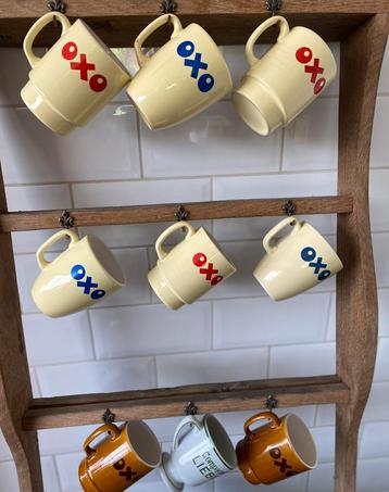 Verzameling 9 tassen Oxo beschikbaar voor biedingen