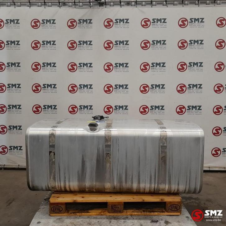 Occ brandstoftank 700L + brandstofniveausensor Sca, Auto-onderdelen, Vrachtwagen-onderdelen, Scania, Brandstofsystemen, Gebruikt