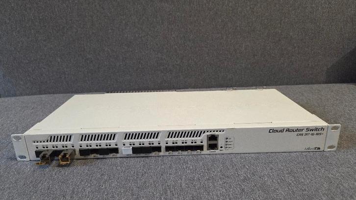 Mikrotik crs317-1g-16s+ switch, Computers en Software, Netwerk switches, Zo goed als nieuw, Ophalen