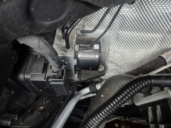 ABS Pomp van een Volkswagen Golf Plus, Auto-onderdelen, Elektronica en Kabels, Volkswagen, Gebruikt, 3 maanden garantie, Ophalen of Verzenden