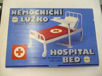 Poppen ziekenhuisbed  beschikbaar voor biedingen