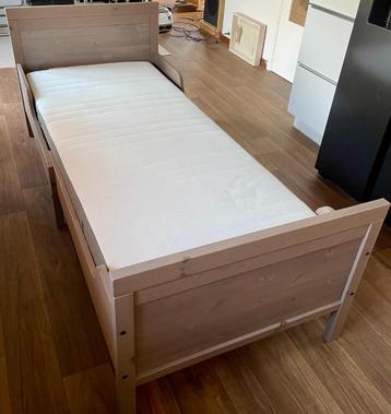 Verstelbaar kinderbed van Ikea, perfecte tussen baby en kind beschikbaar voor biedingen