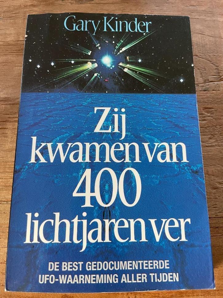Zij kwamen van 400 lichtjaren ver, Boeken, Geschiedenis | Wereld, Gelezen, Overige gebieden, Ophalen of Verzenden