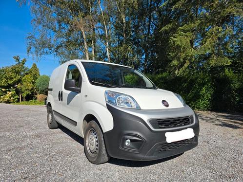 Fiat Fiorino 1.3 Multijet 2019 – 88 000 km – À vendre, Auto's, Bestelwagens en Lichte vracht, Particulier, Bluetooth, Elektrische ramen