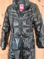Zwarte laqué jas Dorotennis maat 40., Maat 38/40 (M), Zwart, Dorotennis, Nieuw