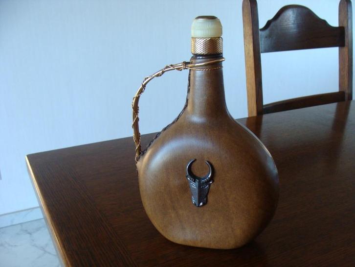 bouteille, pichet vide recouvert de cuir, vintage, Collections, Vins, Comme neuf, Autres types, Enlèvement ou Envoi