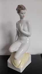 Hollohaza porselein naakte dame, Enlèvement