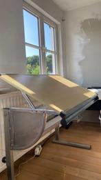 Bureau/ Tekentafel, moet dringend weg, Huis en Inrichting, Bureaus, Ophalen, Bureau