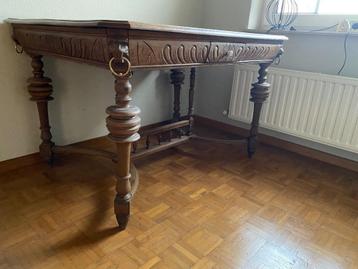 Antieke houten tafel - uniek en sfeervol stuk beschikbaar voor biedingen