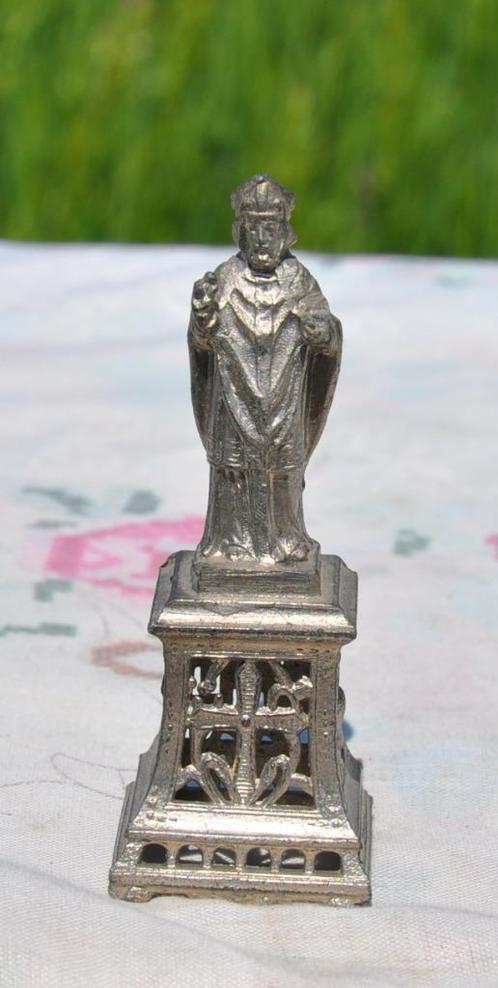 statuette sur socle regule argenté st nicolas ?, Antiek en Kunst, Antiek | Religieuze voorwerpen, Ophalen of Verzenden