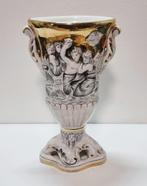 Vase italien « Capodimonte », Antiquités & Art, Antiquités | Céramique & Poterie, Enlèvement ou Envoi