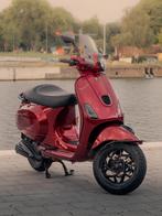 Vespa LX 4v Candy red Full option 50cc weinig km!, Fietsen en Brommers, Ophalen, Zo goed als nieuw, Elektrisch, Vespa LX