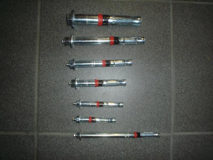 gereedschap, Doe-het-zelf en Bouw, IJzerwaren en Bevestigingsmiddelen, Nieuw, Pluggen, 50 tot 100 mm, Ophalen