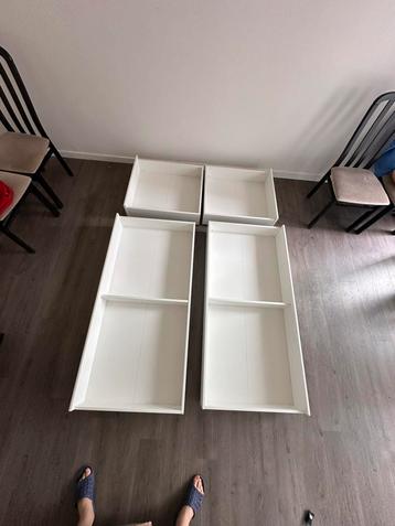4 witte opberglades op wieltjes – voor onder IKEA-bed beschikbaar voor biedingen