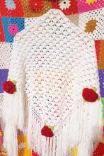 Châle  blanc à  grosses roses 🌹🌹, Enlèvement ou Envoi