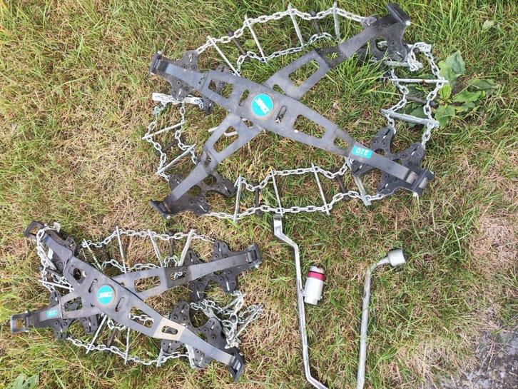 Maggi TRAK Auto 210 universele maat(ongebruikt), Auto diversen, Sneeuwkettingen, Zo goed als nieuw, Ophalen