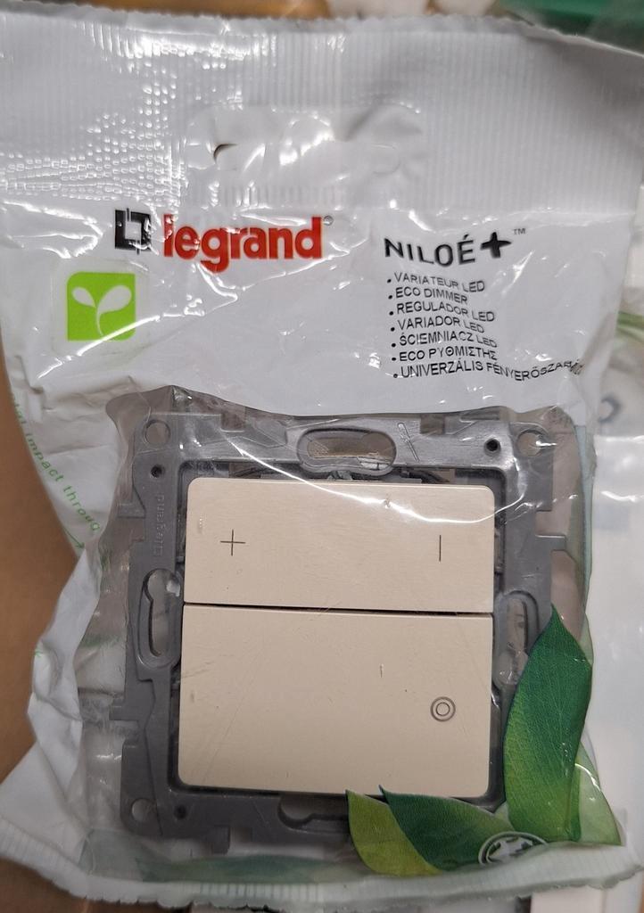 Niloé DIY universelle LED-dimmer 2x200W creme, Doe-het-zelf en Bouw, Elektriciteit en Kabels, Nieuw, Ophalen of Verzenden