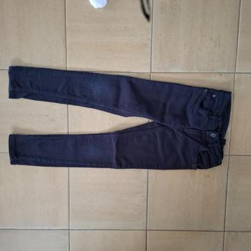 broek 128 beschikbaar voor biedingen