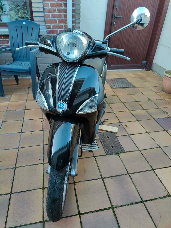 Piaggio Liberty 50cc 2011, Fietsen en Brommers, Scooters | Piaggio, Gebruikt, Overige modellen, Klasse B (45 km/u), Benzine, Ophalen