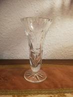 Glazen vaasje, Huis en Inrichting, Wit, Ophalen of Verzenden, Minder dan 50 cm, Glas