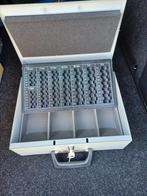 hoesje/kluis voor geld (rekening en wisselgeld), Ophalen, Zo goed als nieuw, Metaal