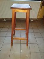 Tabouret en bois, Enlèvement, Bois