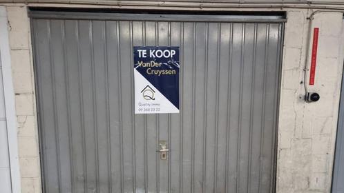 Gesloten garagebox te koop in Sint-Niklaas, Immo, Garages & Places de parking