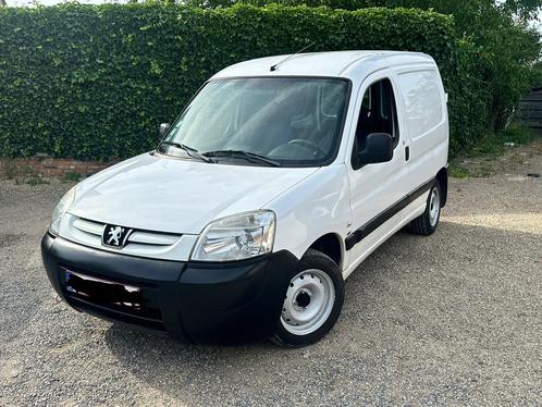 Peugoet partner HDI lichte vracht gekeurd voor verkoop 2350€, Auto's, Bestelwagens en Lichte vracht, Particulier, Radio, Citroën