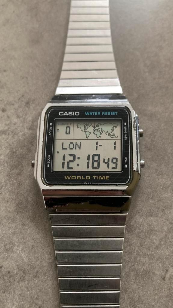 Casio A300U (643) - 1987 - Wereldtijd, Handtassen en Accessoires, Horloges | Antiek, Polshorloge, Overige merken, Staal, 1960 of later