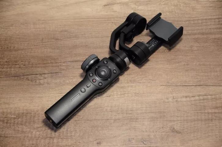 Stabilisateur pour smartphone Zhiyun Smooth 4, TV, Hi-fi & Vidéo, Photo | Trépieds & Rotules, Comme neuf, Autres types, Enlèvement