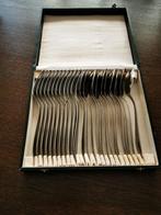 Ensemble 12 fourchettes & 12 cuillères, Enlèvement