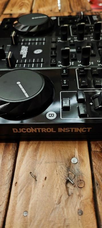 Hercules DJcontrol instinct  beschikbaar voor biedingen