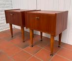 Vintage Scandinavische teakhouten nachtkastjes, Ophalen, Gebruikt