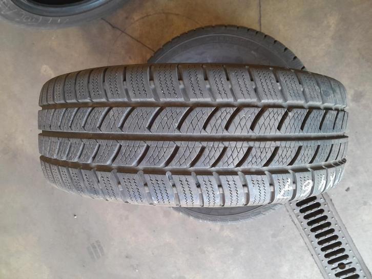 2356516C 2356516C 235/65R16C Démo M+S Continental, Autos : Divers, Pièces de sport automobile, Comme neuf, Enlèvement