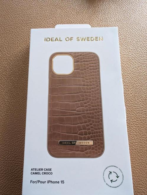 Hoesje iPhone15  -  Ideal Of Sweden met ketting, Télécoms, Téléphonie mobile | Housses, Coques & Façades | Apple iPhone, Neuf