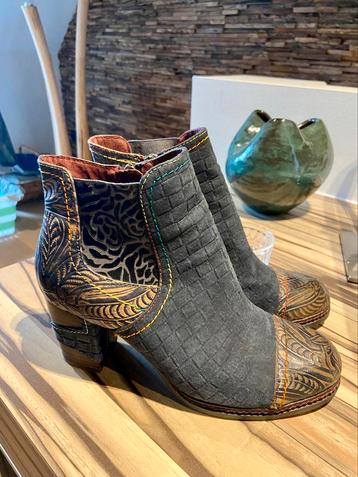 Bottes courtes en daim avec cuir bleu foncé, Enlèvement ou Envoi, Neuf, Bleu