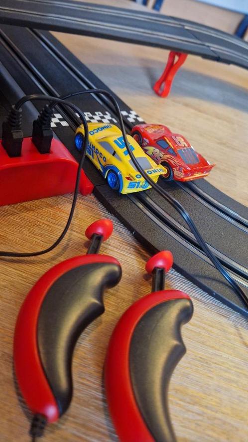 Carrera racebaan Cars op batterijen, Kinderen en Baby's, Speelgoed | Racebanen, Gebruikt, Racebaan, Overige aandrijving, Carrera