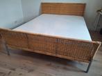 Tweepersoonsbed: Frame + lattenbodem + gratis matras!, Ophalen, Zo goed als nieuw