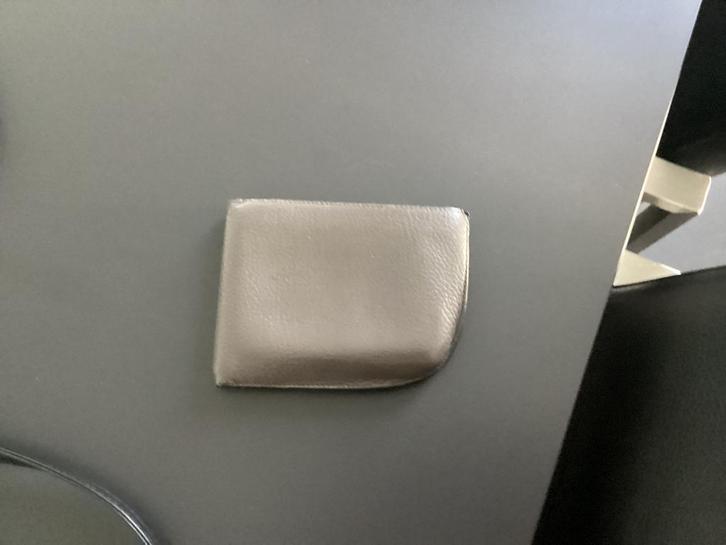 Portefeuille Delvaux donkerbruin, Games en Spelcomputers, Spelcomputers | Nintendo Portables | Accessoires, Zo goed als nieuw