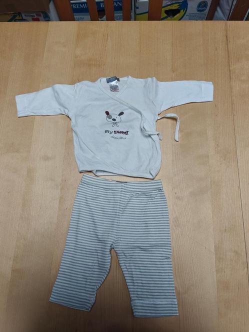 2 delige pyjama maat 68, Kinderen en Baby's, Babykleding | Maat 68, Gebruikt, Jongetje of Meisje, Nacht- of Onderkleding, Ophalen of Verzenden