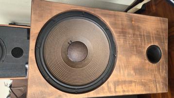 Jbl 2235h met kast  beschikbaar voor biedingen