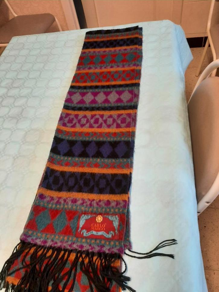 Vintage Carlo Margo sjaal – Made in Italy, Kleding | Dames, Mutsen, Sjaals en Handschoenen, Zo goed als nieuw, Sjaal, Ophalen of Verzenden