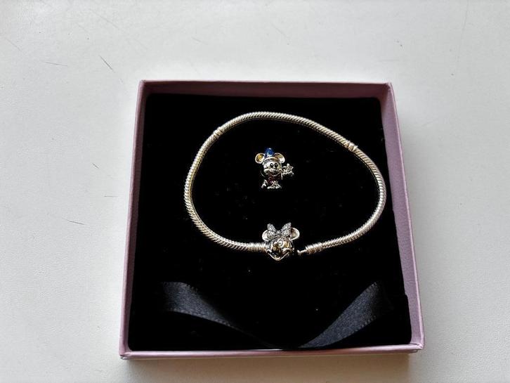 Pandora Nieuwe sterlingzilvere Disney Minnie Mouse arm, Handtassen en Accessoires, Bedels, Nieuw, Pandora, Zilver, Met strass