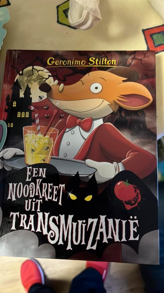 Geronimo Stilton - Een noodkreet uit Transmuizanië, Boeken, Kinderboeken | Jeugd | onder 10 jaar, Ophalen of Verzenden
