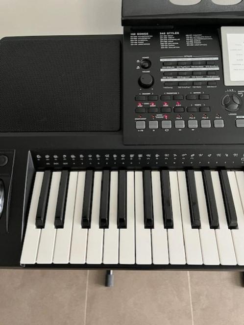 Medeli A810 keyboard met standaard, Muziek en Instrumenten, Keyboards, Zo goed als nieuw, 61 toetsen, Medeli, Aanslaggevoelig