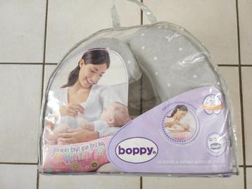 coussin bébé disponible aux enchères