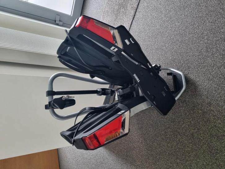 Thule easyfold fietsendrager 2 fietsen (ook voor e bikes), Auto diversen, Fietsendragers, Zo goed als nieuw, Trekhaakdrager, 2 fietsen