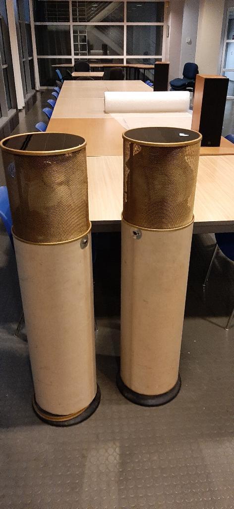 André Charlin.  Modèle: 122, TV, Hi-fi & Vidéo, Enceintes, Utilisé, Haut-parleurs Frontaux, Arrière ou Stéréo, Autres marques